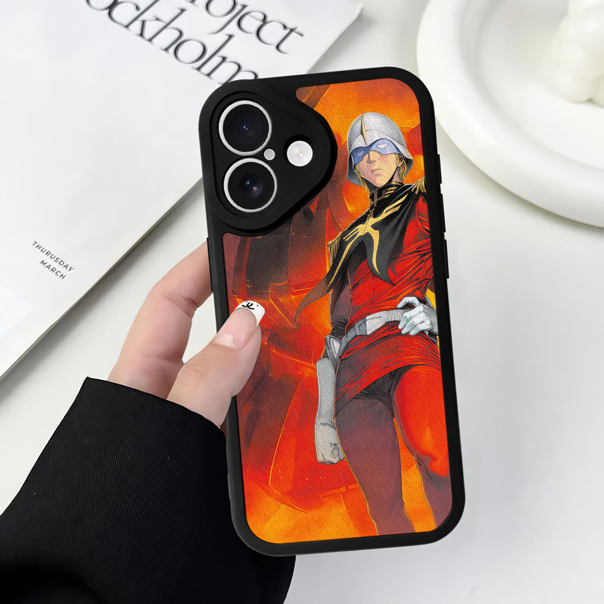 （画像用） 機動戦士ガンダム Mobile Suit Gundam 【iPhone 16シリーズ対応】シリコンスマホケース（レザー調） 材質：シリコン